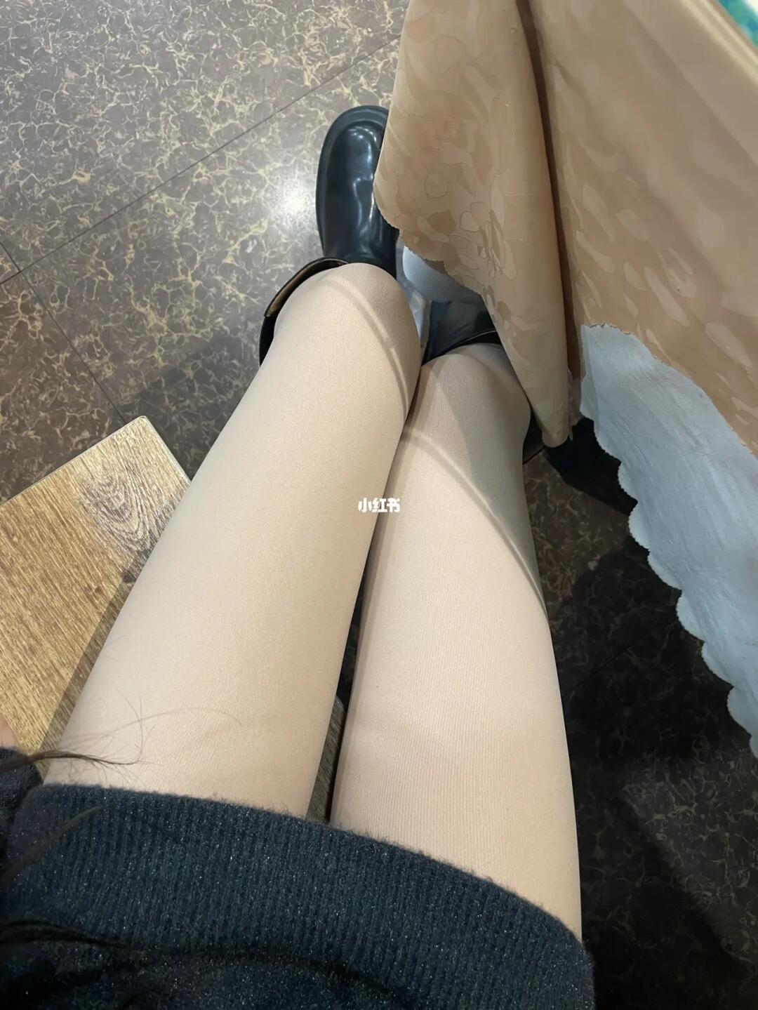 种草|好无语啊!一边吃饭一边拍我的光腿神器