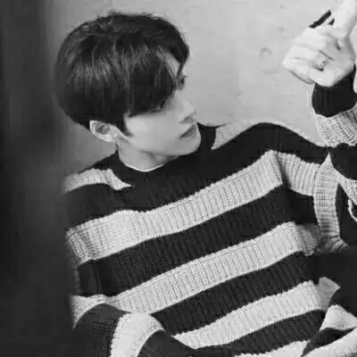 黑白头像深情男生霸气冷酷图片