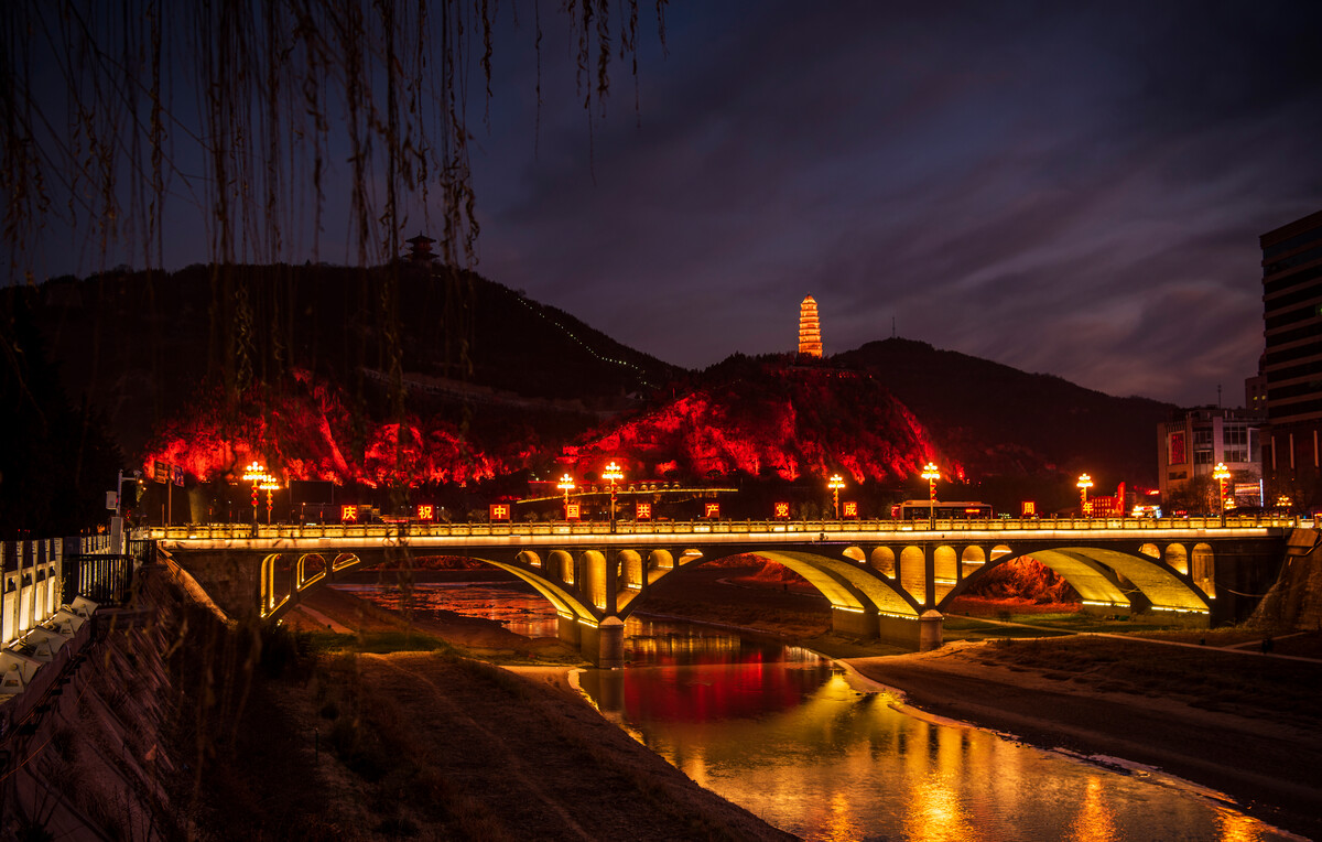 我的延安情征文那一夜心在跳情在烧
