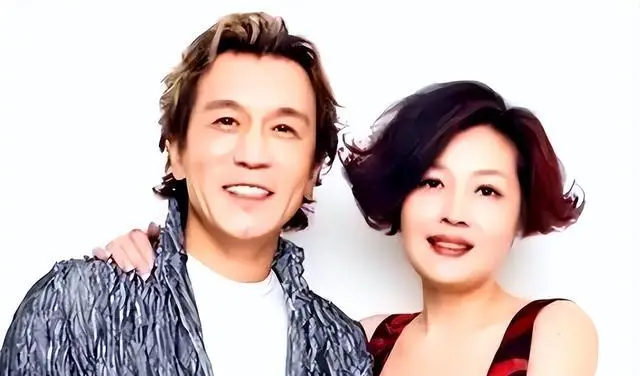 李咏病逝4年了,回头看遗孀哈文的选择,才知道李咏有多聪明_里昂_李勇